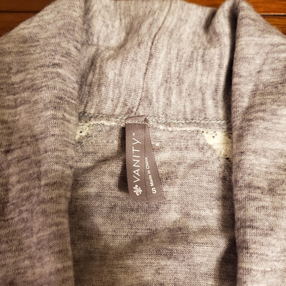 Vanity Lace Cardigan - Picture 4 of 4